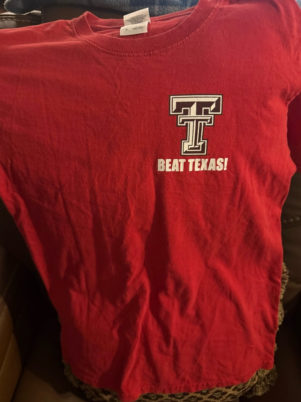 Fruit of the Loom Red 'Beat Texas!' Short Sleeve Tee